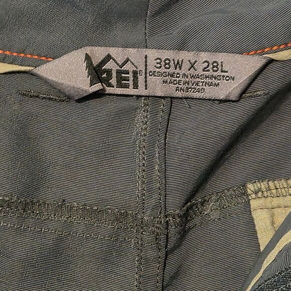 REI Gray Rip Stop Nylon Chino Khakis Mens Size 38x28 w/Zipper Pockets - Picture 4 of 4